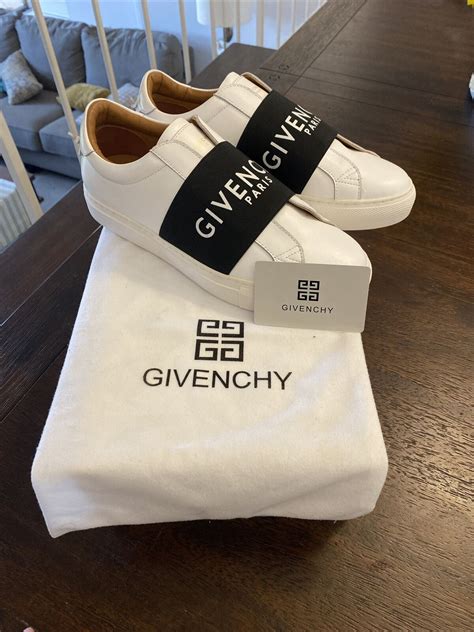 how do givenchy slides run|Designer Shoe Sizes: A Complete Guide to Finding the Right Fit.